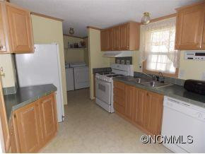 448 SASSAFRAS DRIVE - Photo 5