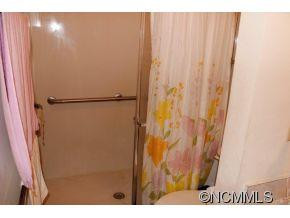 101 Oakwood Place Apt 2 - Photo 12