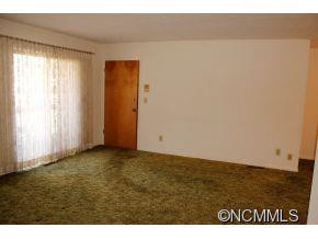 101 Oakwood Place Apt 2 - Photo 3
