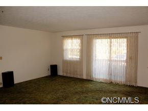 101 Oakwood Place Apt 2 - Photo 4