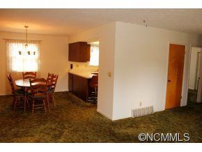 101 Oakwood Place Apt 2 - Photo 5