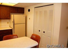 101 Oakwood Place Apt 2 - Photo 7