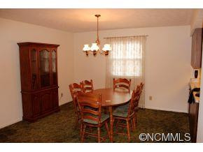 101 Oakwood Place Apt 2 - Photo 8
