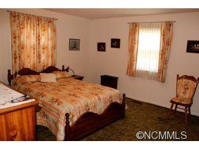 101 Oakwood Place Apt 2 - Photo 9