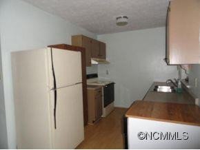 8 SOMERSET  ROAD - Photo 5