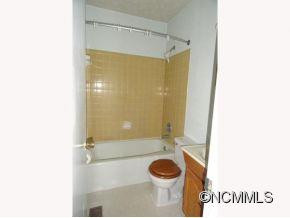 8 SOMERSET  ROAD - Photo 9