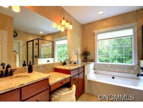 1033 Columbine Road - Photo 8