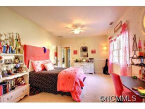 1033 Columbine Road - Photo 10