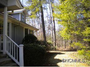 82 White Thorn Drive - Photo 12