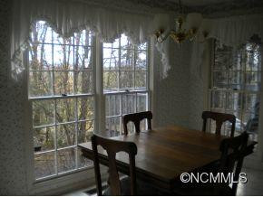 82 White Thorn Drive - Photo 5