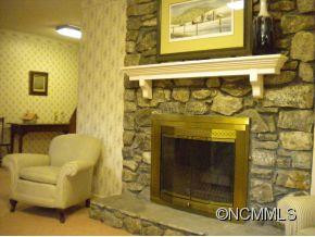 82 White Thorn Drive - Photo 9