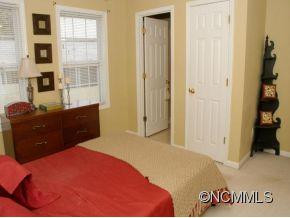 42 LAMB AVENUE - Photo 12