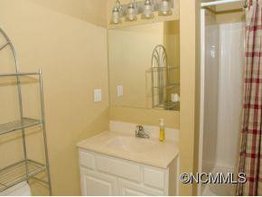 42 LAMB AVENUE - Photo 18