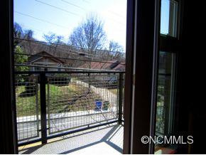 125 Clingman Avenue,  Unit 204 - Photo 3