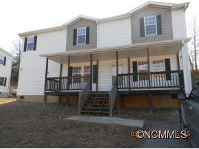 32 Country Meadows Dr