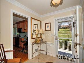 207 HAWTHORN DRIVE - Photo 2