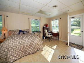207 HAWTHORN DRIVE - Photo 13