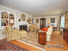 207 HAWTHORN DRIVE - Photo 3