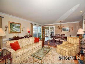 207 HAWTHORN DRIVE - Photo 4