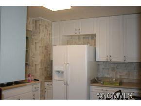 101 1B Boyd - Photo 3