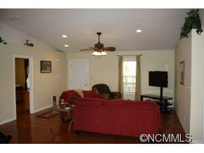 4 Barclay Road - Photo 5