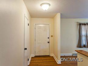 39 Nixon - Photo 2