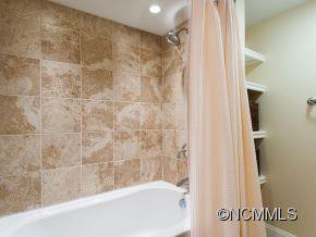 39 Nixon - Photo 18
