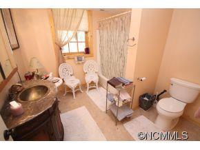 228 VEHORN RD - Photo 9