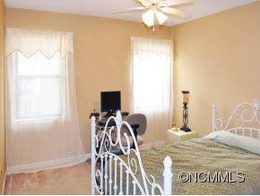 1303 Abbey Circle - Photo 11