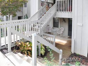 1303 Abbey Circle - Photo 3