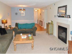 1303 Abbey Circle - Photo 4