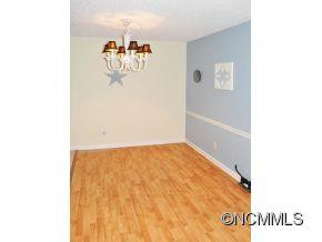 1303 Abbey Circle - Photo 6