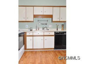 1303 Abbey Circle - Photo 8