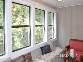 1303 Abbey Circle - Photo 10