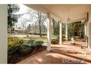 127 Sir Galahad Drive - Photo 2