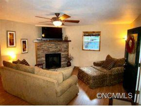 311 Hilltop View Drive - Photo 3