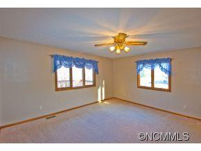 44 Hillside Dr. E - Photo 10