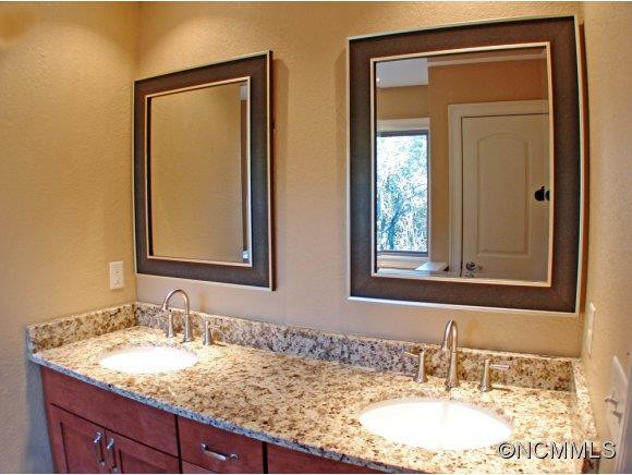 123 Isuhdavga Ct. - Photo 8