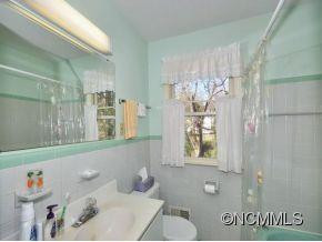 17 MAYWOOD RD - Photo 9