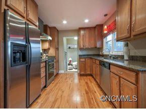 25 CHAPMAN STREET - Photo 4