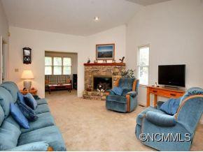23 COUNTRY MEADOWS LANE - Photo 2