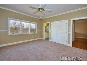 212 GREENLEAF DRIVE - Photo 13