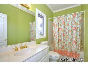 212 GREENLEAF DRIVE - Photo 14