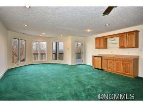 212 GREENLEAF DRIVE - Photo 15
