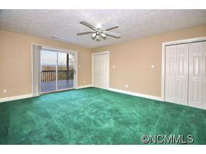 212 GREENLEAF DRIVE - Photo 16
