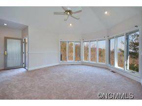 212 GREENLEAF DRIVE - Photo 9