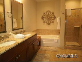 B202 Country Club Dr - Photo 7