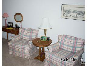 403 Abbey Circle - Photo 3