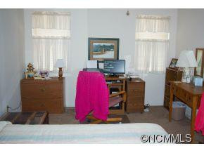 403 Abbey Circle - Photo 6
