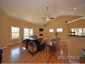 619 FERNCLIFF LN - Photo 2